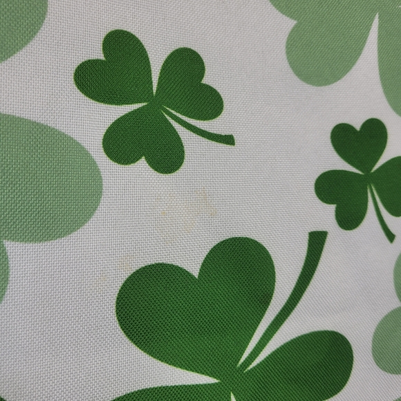 St. Patrick's Day Tablecloth - Irish Shamrocks Decoration Ireland - Picture 2 of 5